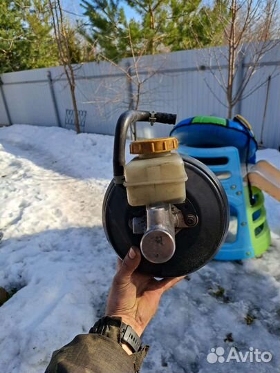 Главный тормозной цилиндр Subaru Impreza