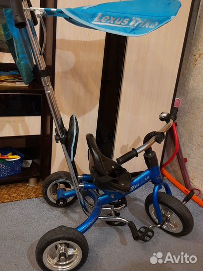 Детский велосипед с ручкой