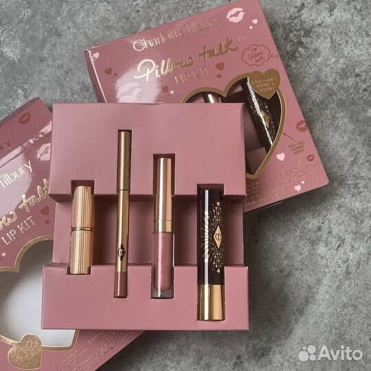 Набор Charlotte Tilbury Pillow Talk Lip Wardrobe
