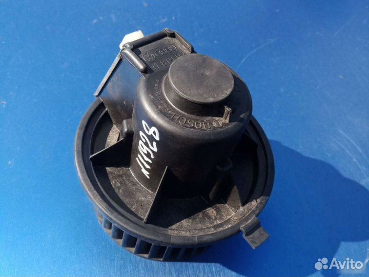 Мотор отопителя Volkswagen Golf 2