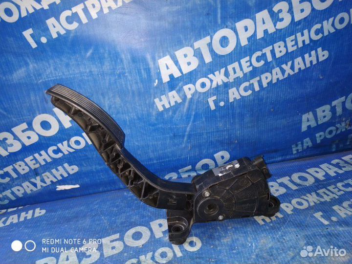Педаль газа Kia Rio 3 седан G4FC 2015