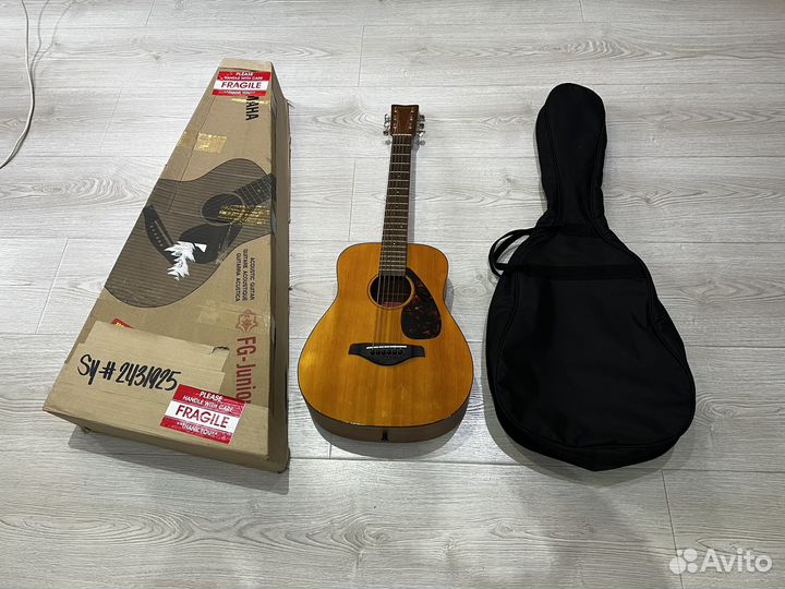 Гитара акустическая yamaha FG-Junior JR1