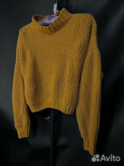 Свитер женский