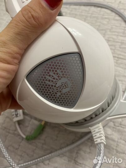 Наушники с микрофоном