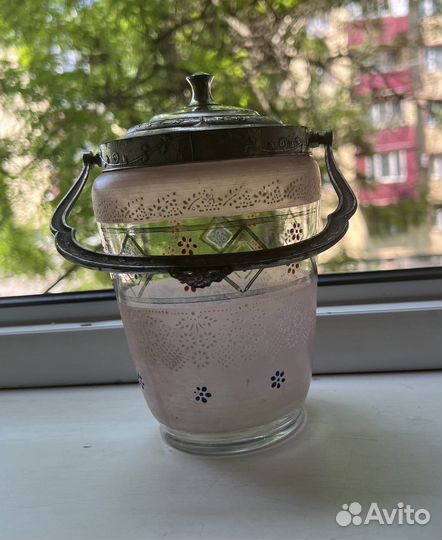 Старинная бисквитница