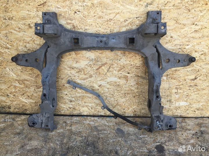 Балка передняя Mercedes-Benz A W169 с2004-2012г с2