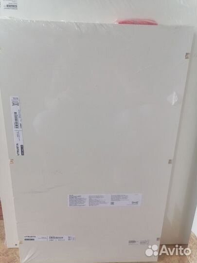 Полка IKEA утруста