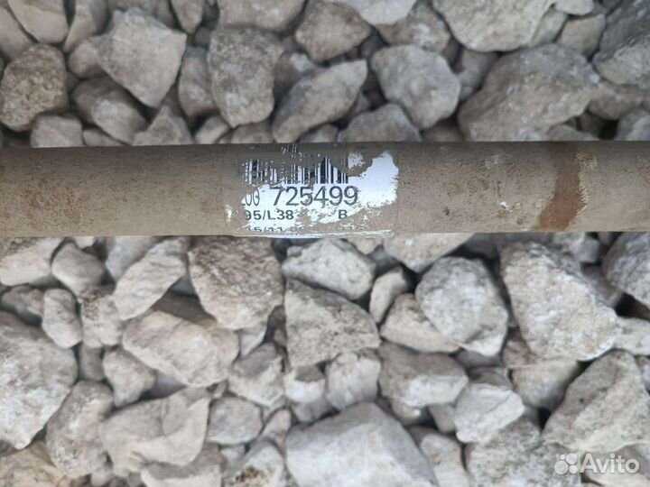 Приводной вал левый Renault Megan 3 1.6 МКПП