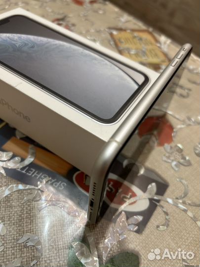 iPhone Xr, 64 ГБ