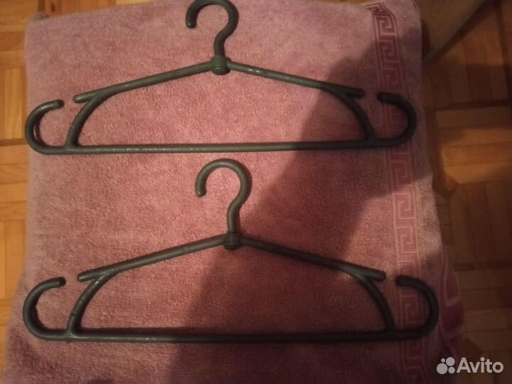 Плечики-вешалки для одежды
