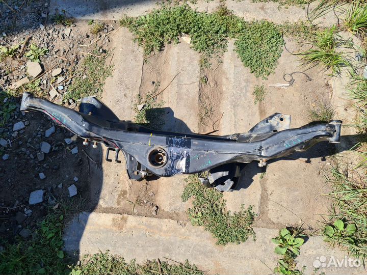 Подрамник задний Nissan X-Trail T31