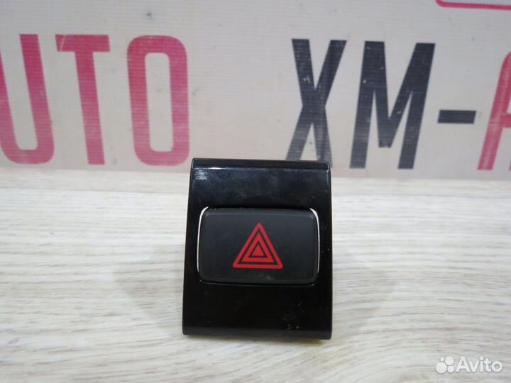 Кнопка аварийки Kia Rio 4