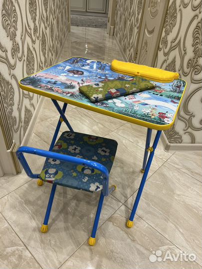 Детский стол и стул