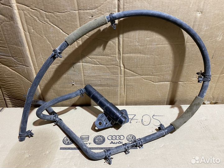 Форсунка омывателя фары правой KIA Sportage 3