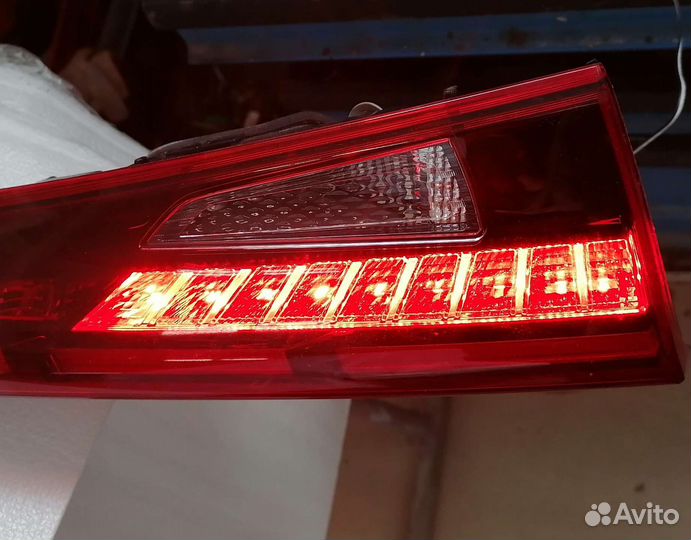 Фонарь в крышку багажника задний Kia K5