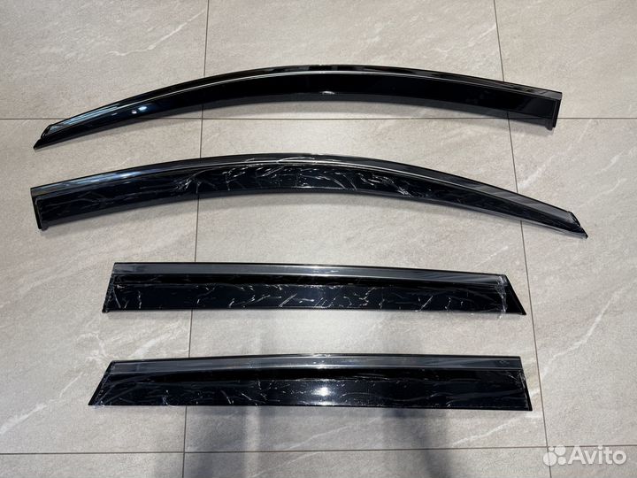 Дефлектора на окна с молдингом Skoda Karoq 2018+