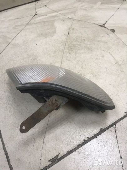 Указатель поворота правый Nissan Almera