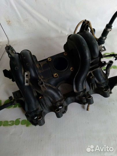 Впускной коллектор 030129711BF Volkswagen Polo cl