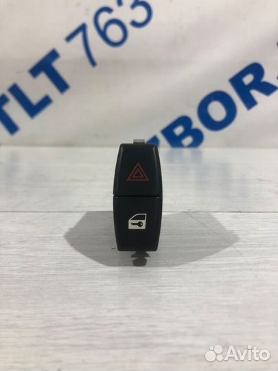 Кнопка аварийки BMW X3 e83 2.5 ат