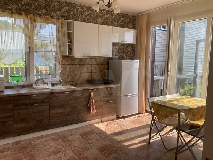 Дом 65 м² на участке 5 сот.