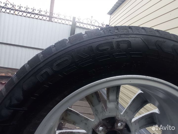 Nokian Tyres Hakkapeliitta 7 SUV 225/65 R17