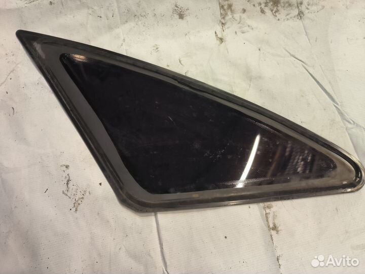 Заднее правое стекло кузова LADA Priora Хэтчбек