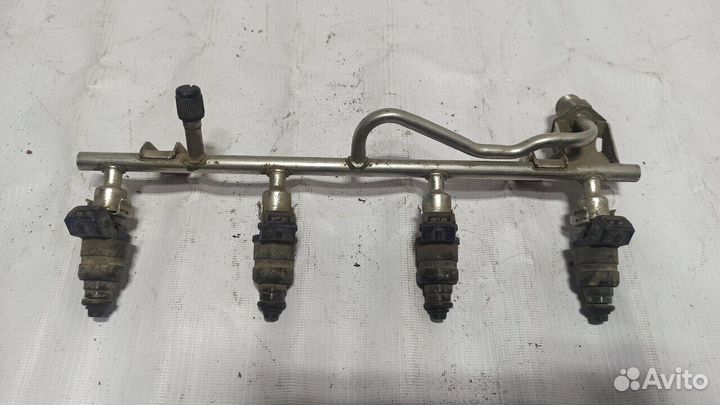 Форсунка топливная рампа Opel Meriva A 2003-2010г