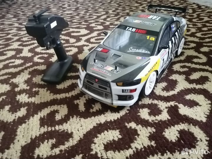 Радиоуправляемая машина для дрифта