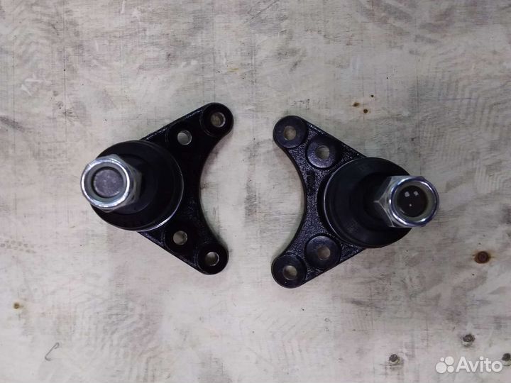 Шаровая опора верхняя на Chevrolet Trailblazer 2