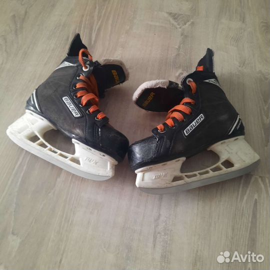 Хоккейные коньки bauer