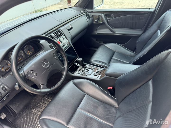 Mercedes-Benz E-класс 3.2 AT, 2000, 110 000 км