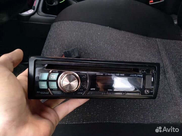 Панель Alpine CDE-120r