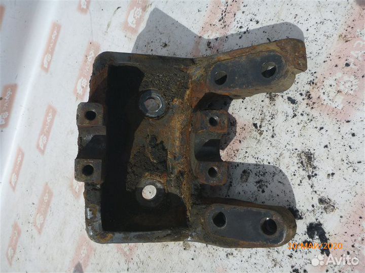 Кронштейн рессоры передний левый Daf Cf 85