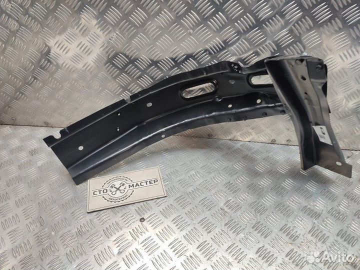 Рамка фары правой Peugeot Boxer 2.2