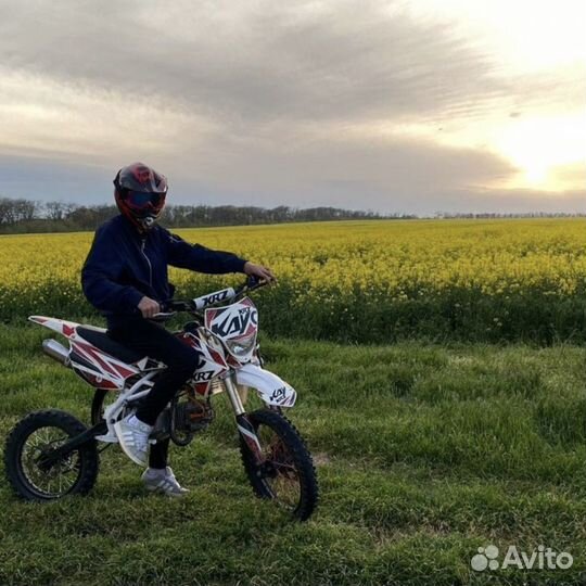 Питбайк kayo basic YX140 KRZ