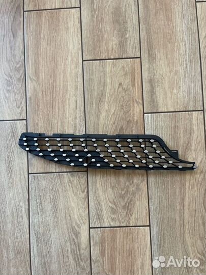 Накладка решетки радиатора Mercedes Benz Cla Class