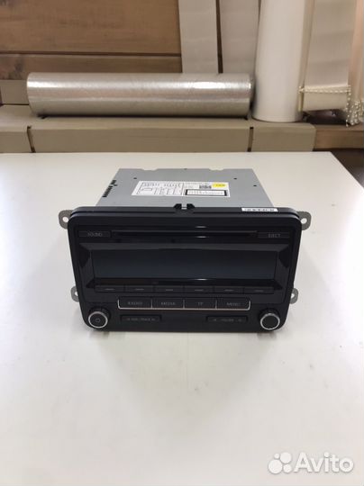 Штатная магнитола на volkswagen tiguan 2014 г.в