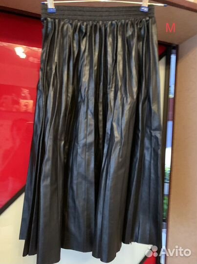 Юбка новая кожаная черная повседневная