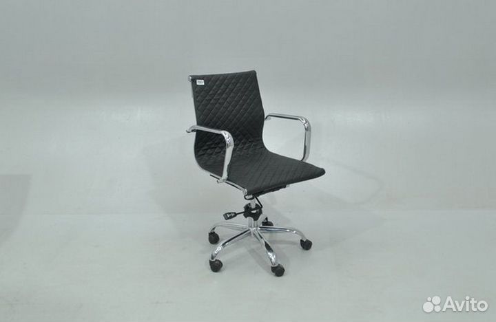 Офисное кресло