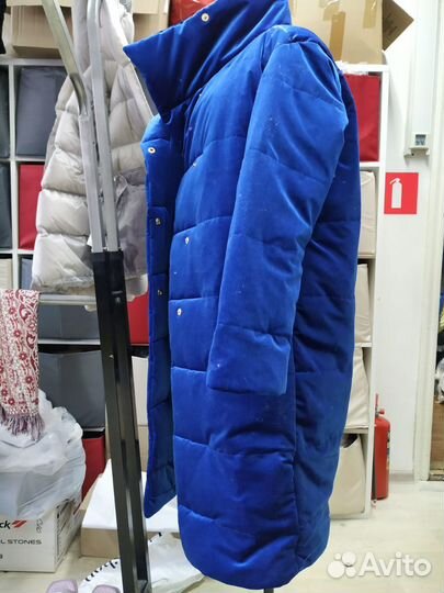 Пуховики бархатные новые