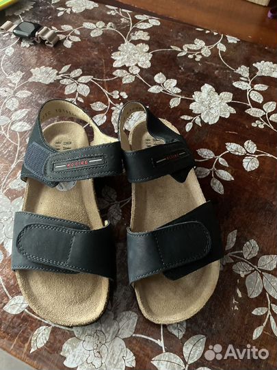 Сандали для мальчика новые