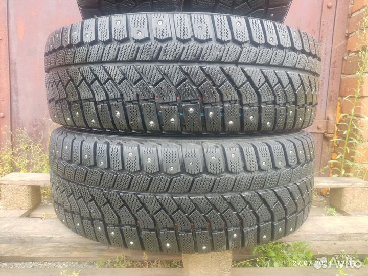 Viatti Brina Nordico V-522 205/60 R16 92T