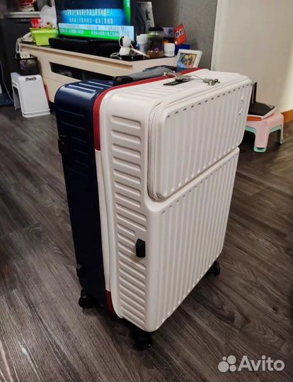 Чемодан на колесах