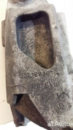 Опора двигателя левая VWCrafter 2.0TDI 03L199307A