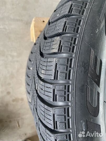 Pirelli Ice Zero 235/55 R19