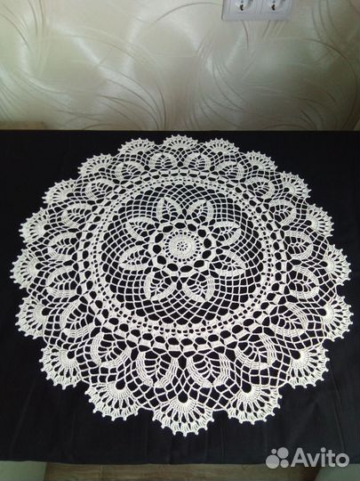 Салфетки вязаные интерьерные