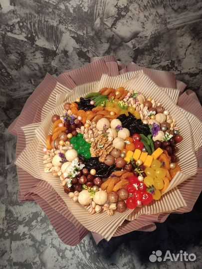 Букет из сухофруктов