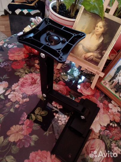 Кронштейн для телевизора