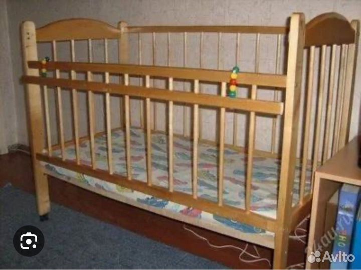 Детская деревянная кроватка