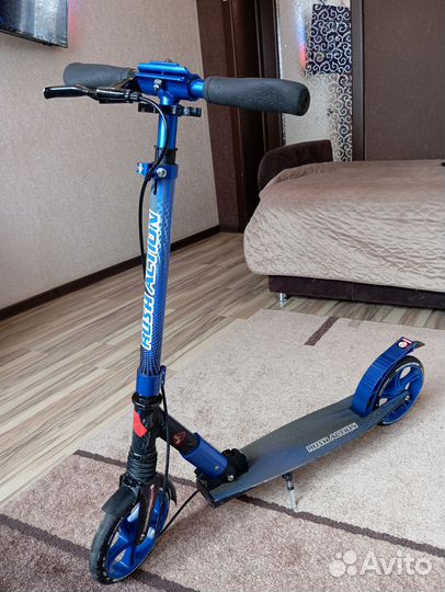 Самокат складной с ручным тормозом
